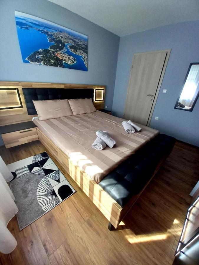 Apartman Barbara Daire Pula Dış mekan fotoğraf
